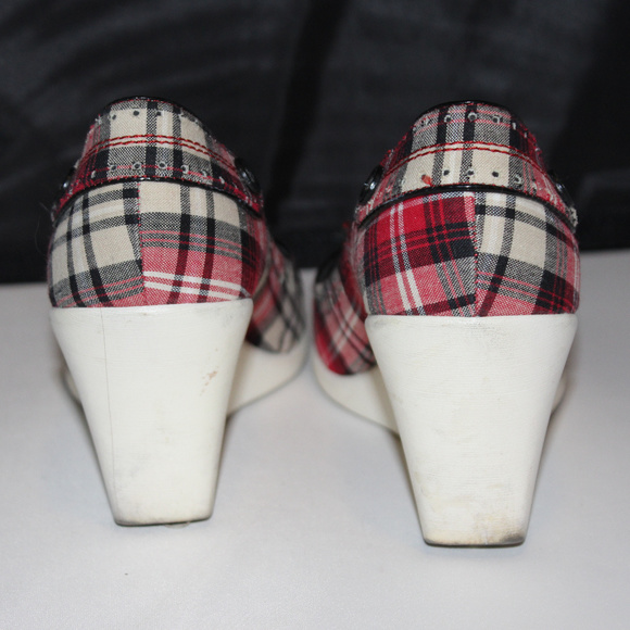 BC Footwear Plaid Open Toe Wedge Shoes - Picture 3 of 7